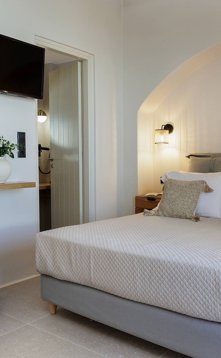 Grande Room at Aesthete Suites in Naxos